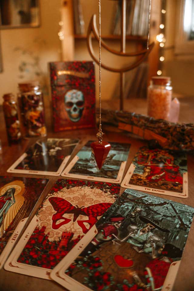 Brujeria, hechizeria, lectura de cartas, conjuross